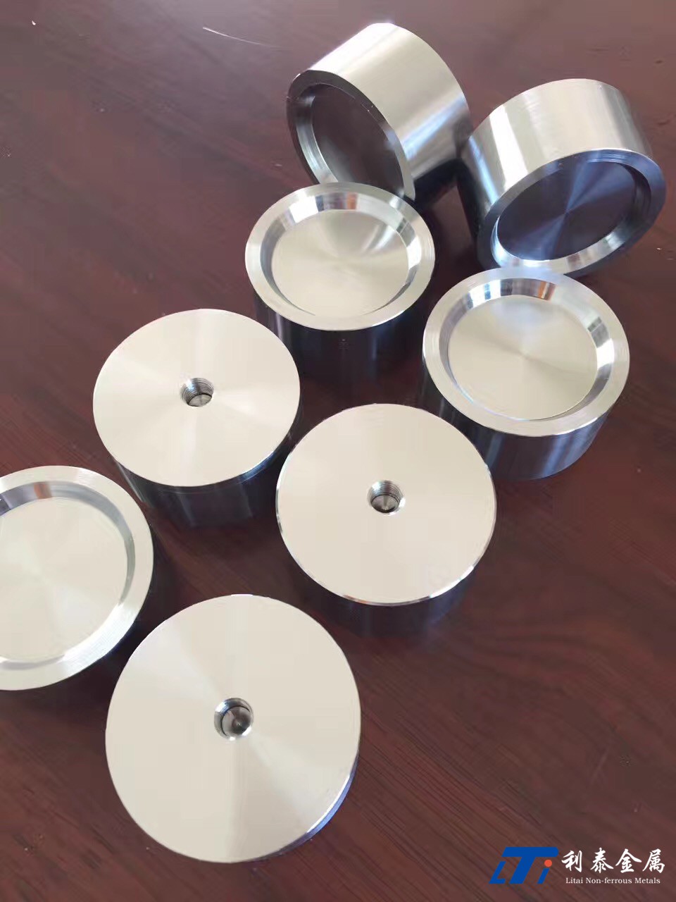 圓靶 （鈦、鈦鈮、鋯、鎳、鈮、鉭）